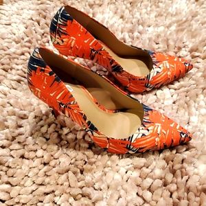 Womans high heels size 7M